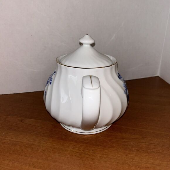 Truly Tasteful ~ Fine China ~ "ROMANTIC BLUE ROSES" ~ Teapot - Picture 4 of 8